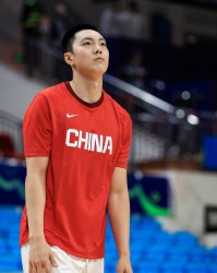 杜指导爱徒赵睿&amp;amp;胡明轩合砍13分，中国男篮首节28-19领先新西兰